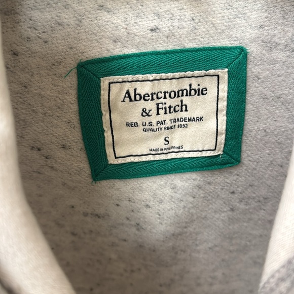 abercrombie and fitch hoodie - Picture 4 of 4